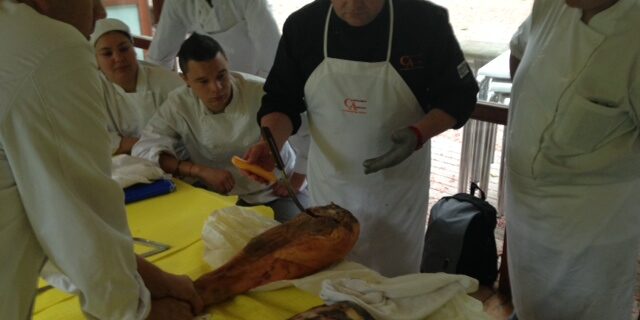 Cursos de Hostelería y Elaboración Culinaria con Acompañamiento